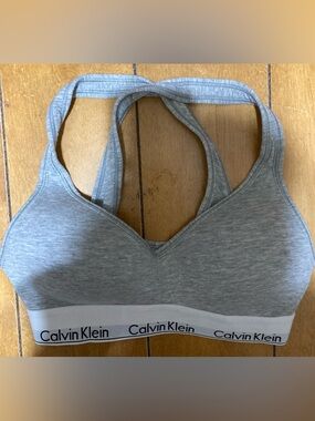 NWT Ladies Size Small Calvin Klein Light Gray Racerback Bralette with Logo Band